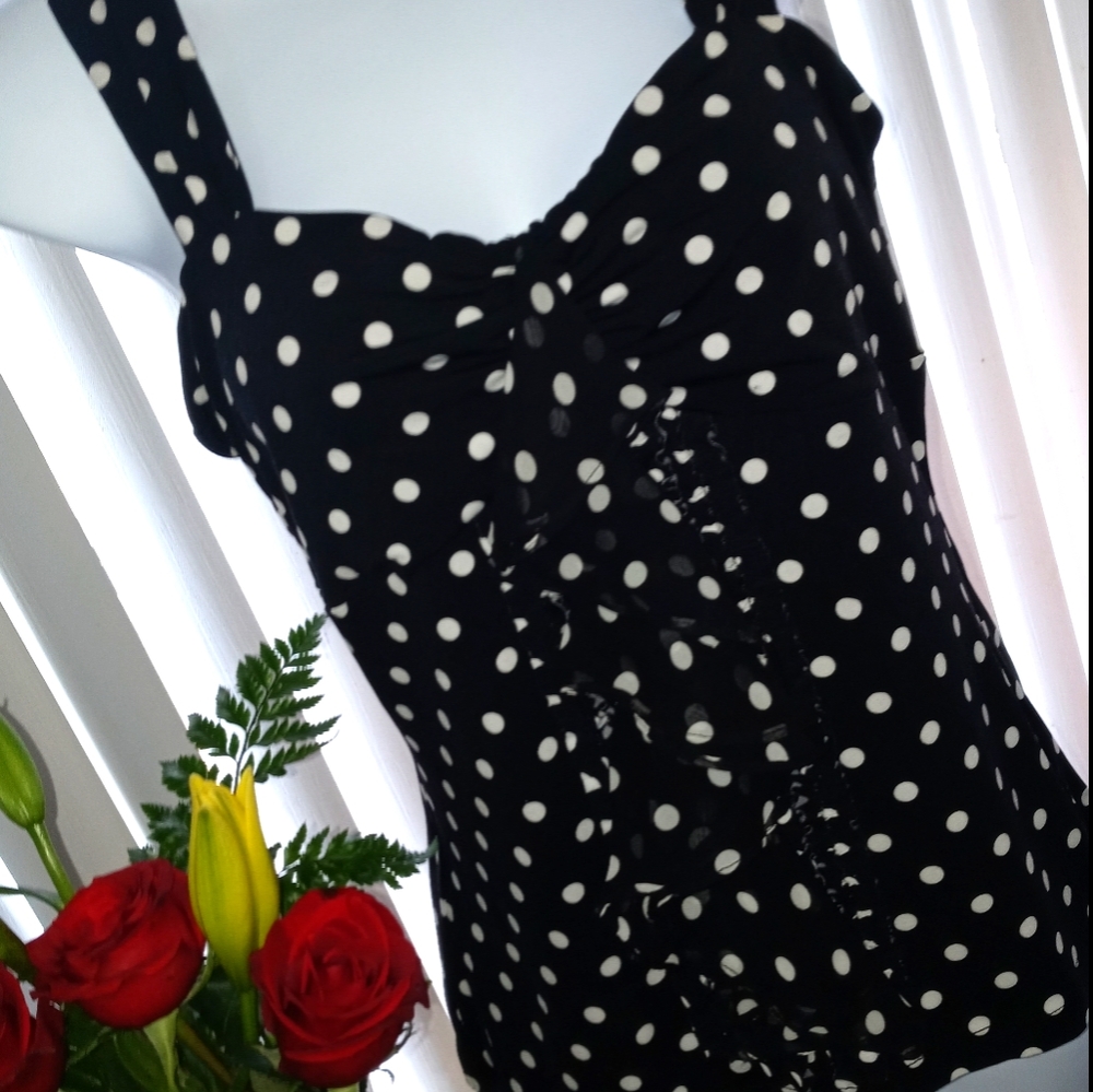 Sypet unique and well made sleeveless dress top